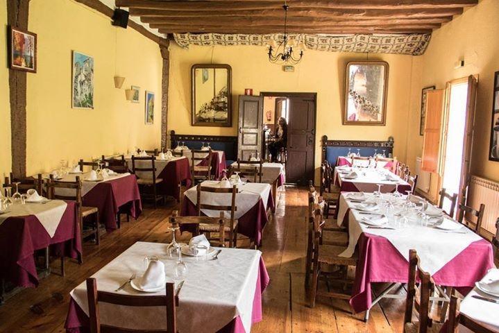 Casa Rural Restaurante Casino Munilla المظهر الخارجي الصورة